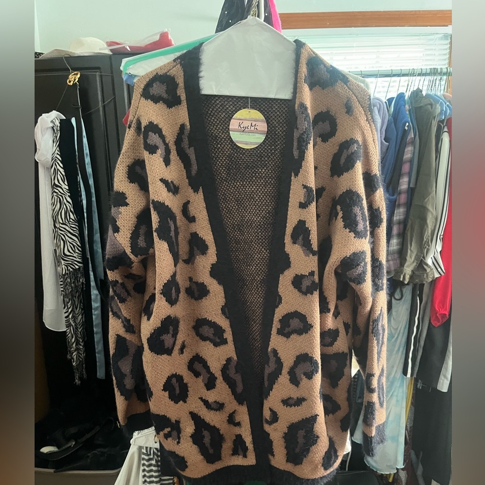Key Mi leopard Print sweater